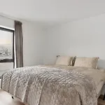 Waterfront Aurora View *