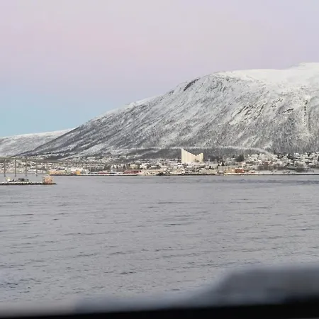 Waterfront Aurora View Appartement *